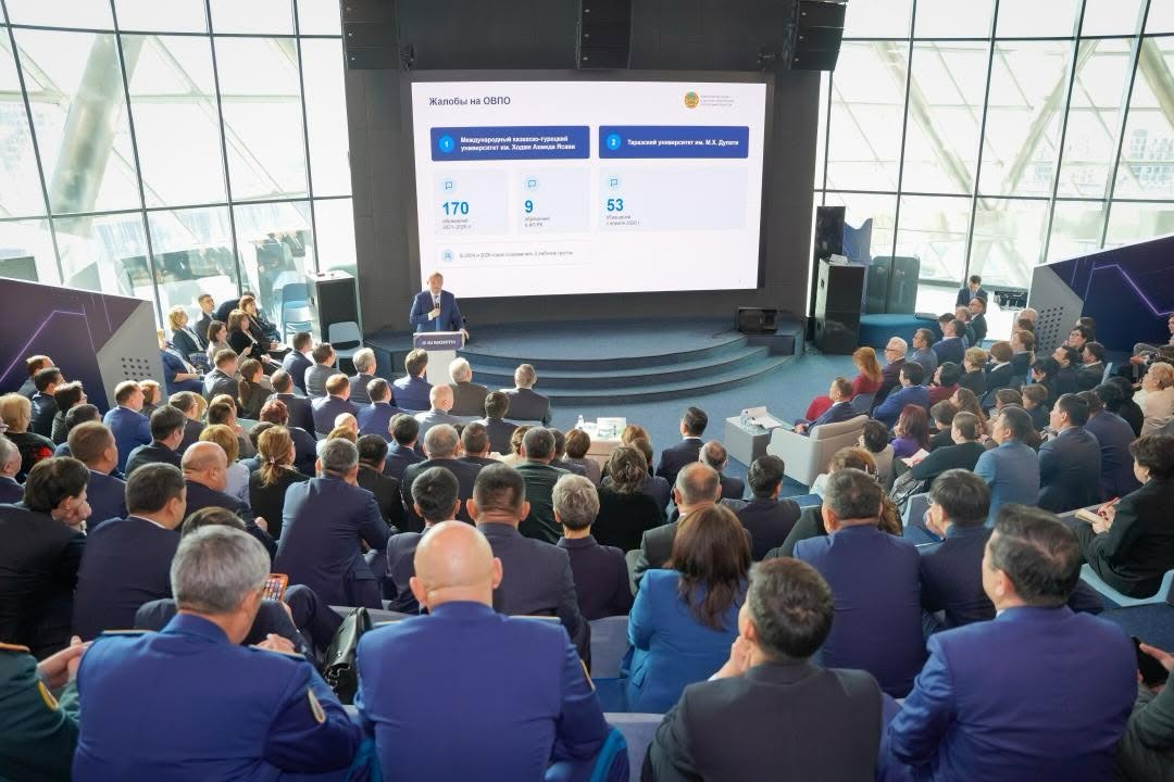 ФОРУМДА АТЫРАУ УНИВЕРСИТЕТІНІҢ ЖЕТІСТІКТЕРІ АЙТЫЛДЫ