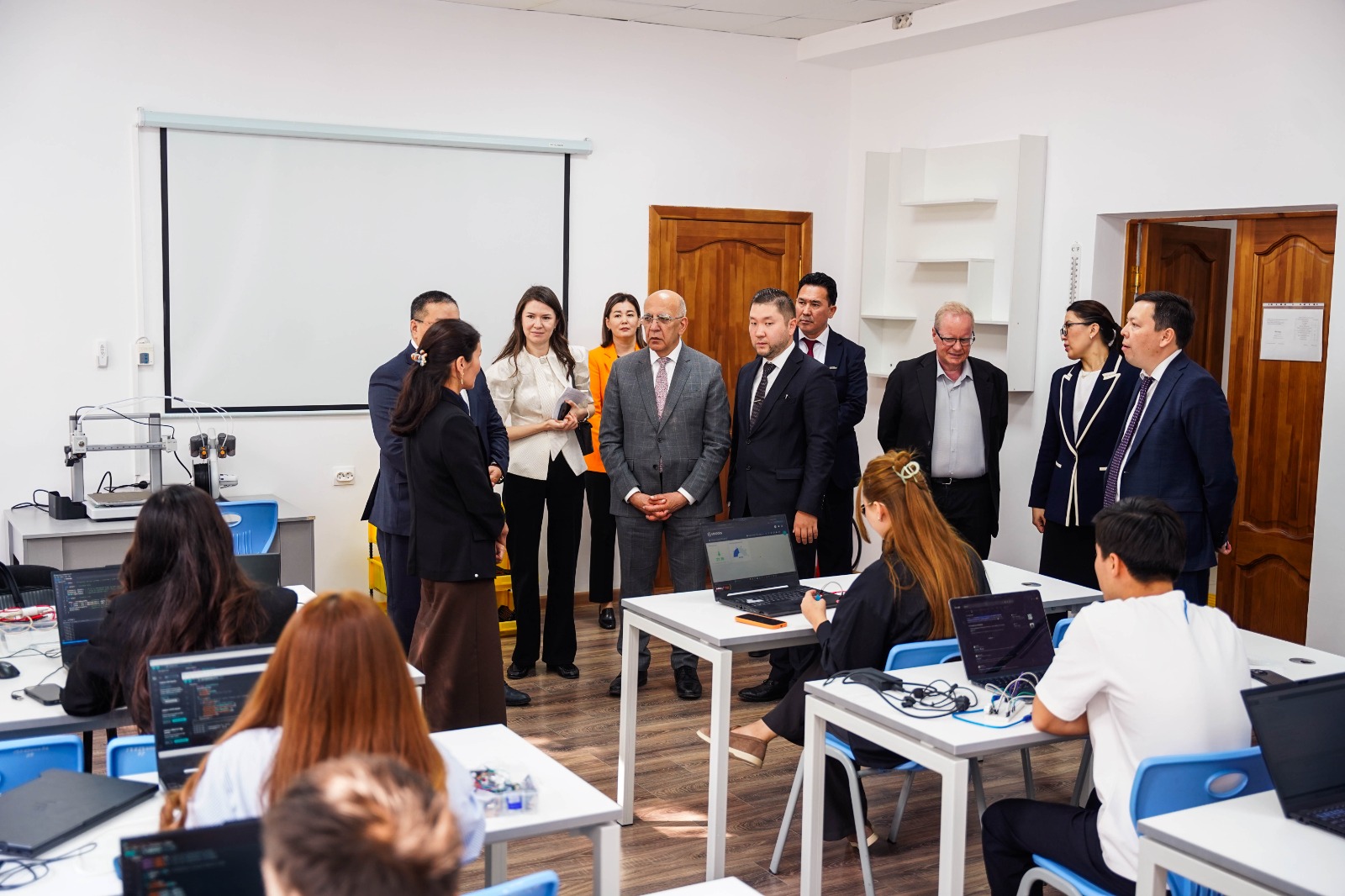 АТЫРАУ УНИВЕРСИТЕТІ МЕН NAZARBAYEV UNIVERSITY БАЙЛАНЫСЫН АРТТЫРАДЫ