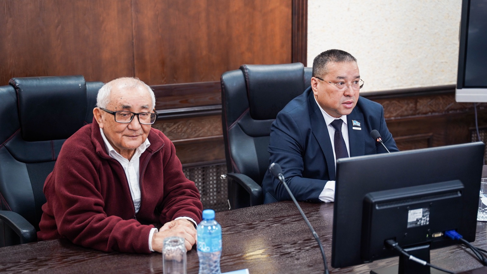 Meeting with a Prominent Scientist Held at Atyrau University