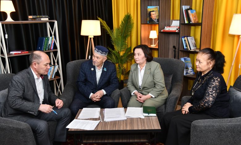 "Атырау" газеті: Мұнайлы өңірдің мұңы көп