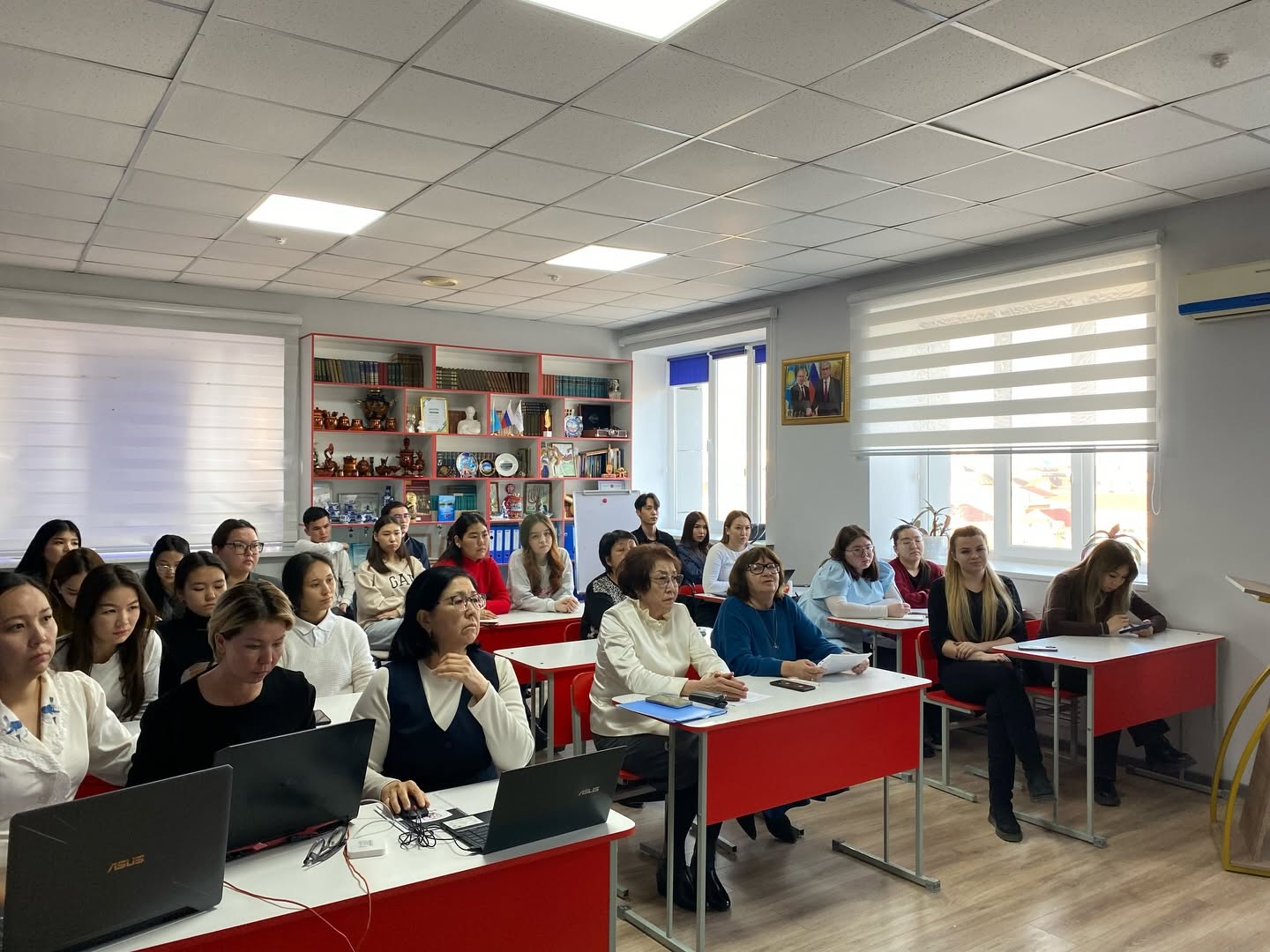 «Орыс тілі мен әдебиетін оқытудың лингвомәдениеттанымдық аспектісі» атты әдістемелік семинар