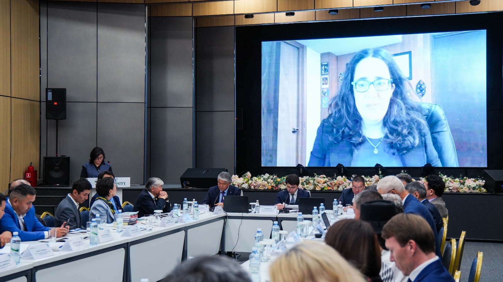 Р.ОТАРБАЕВТЫҢ РОМАНЫ АҒЫЛЫШН, ИСПАН ТІЛДЕРІНЕ АУДАРЫЛАДЫ