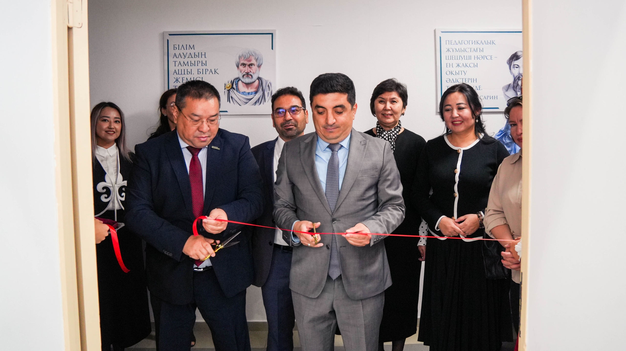 ҚАЗАҚСТАНДА ТҮРІК ТІЛІН ОҚЫТУ — TRT AVAZ HABER