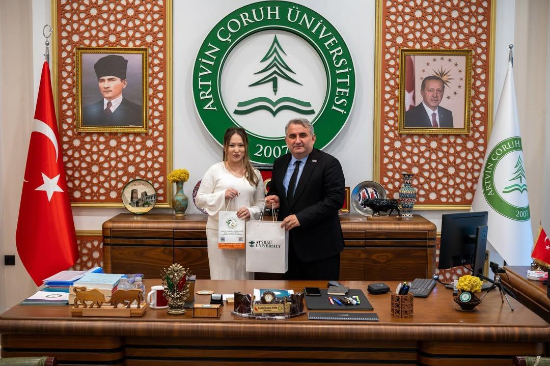 Artvin Çoruh Üniversitesi (Түркия) университетіндегі оқытушының академиялық ұтқырлығы