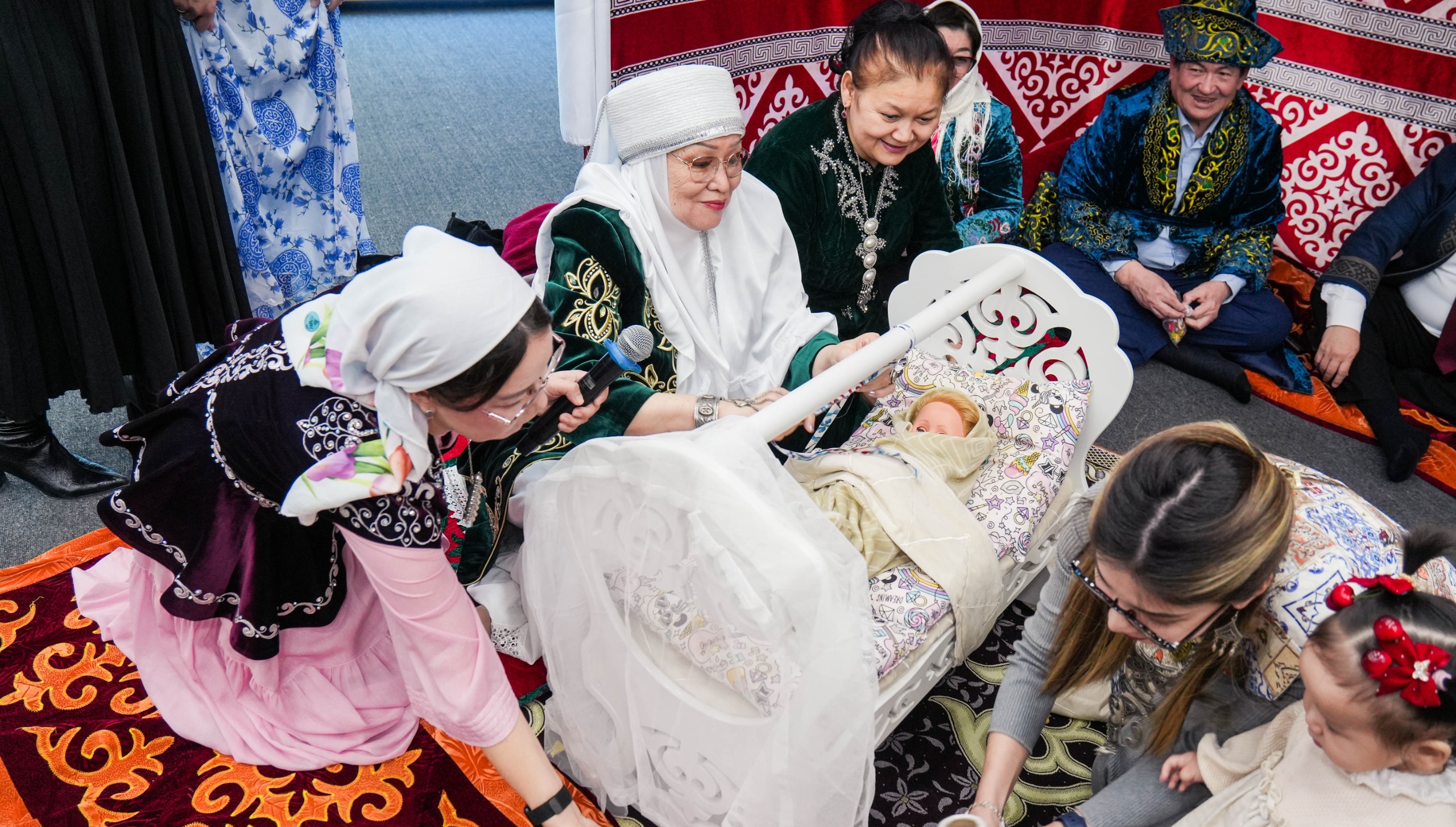 ШАҢЫРАҚ КҮНІ: ҰЛТТЫҚ ДӘСТҮРЛЕР МЕН ОТБАСЫ ҚҰНДЫЛЫҚТАРЫНЫҢ МЕРЕКЕСІ