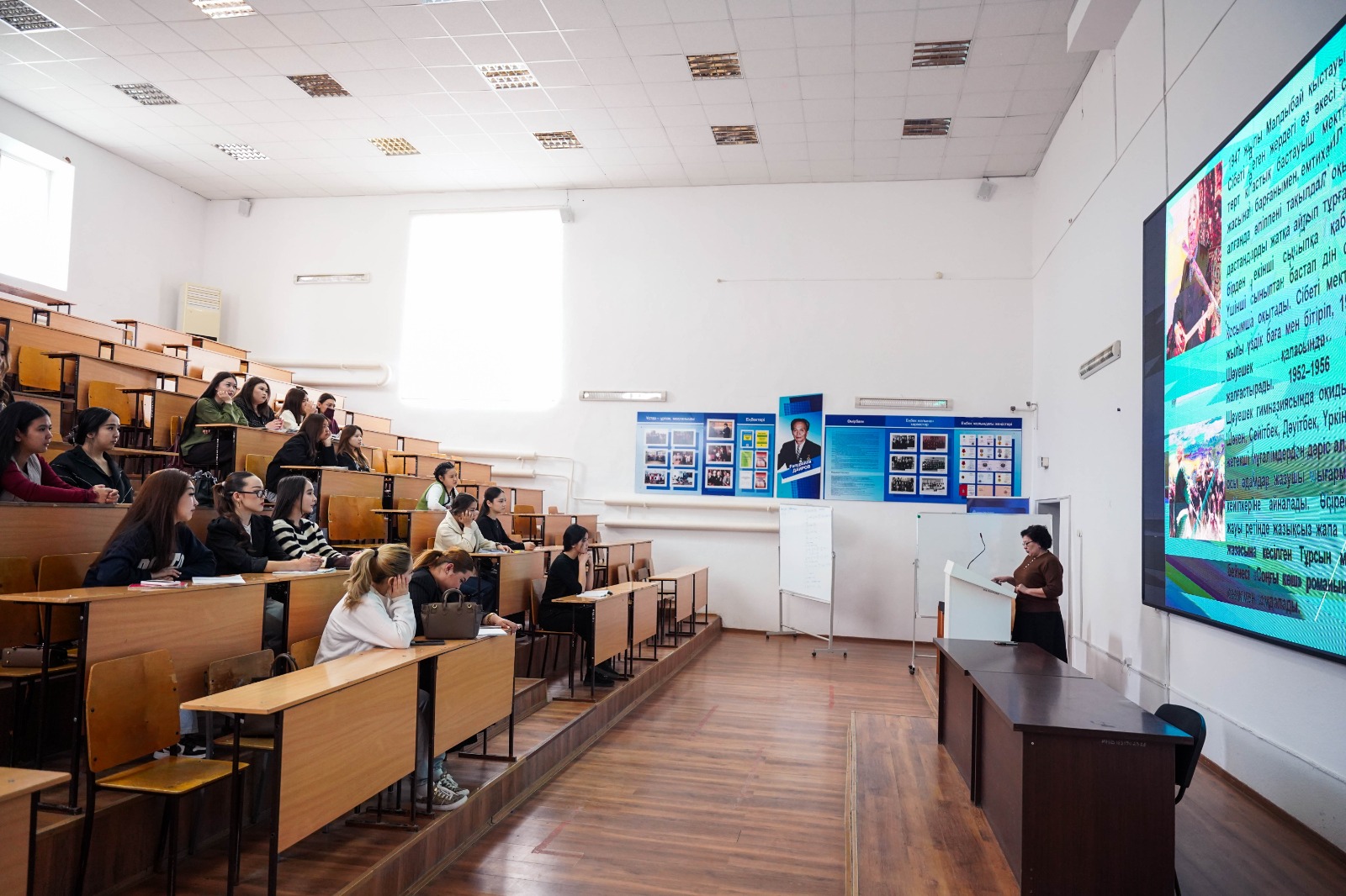 «Тағдыр» тағылымы: Жас филологтар Қабдеш Жұмаділов әлеміне үңілді