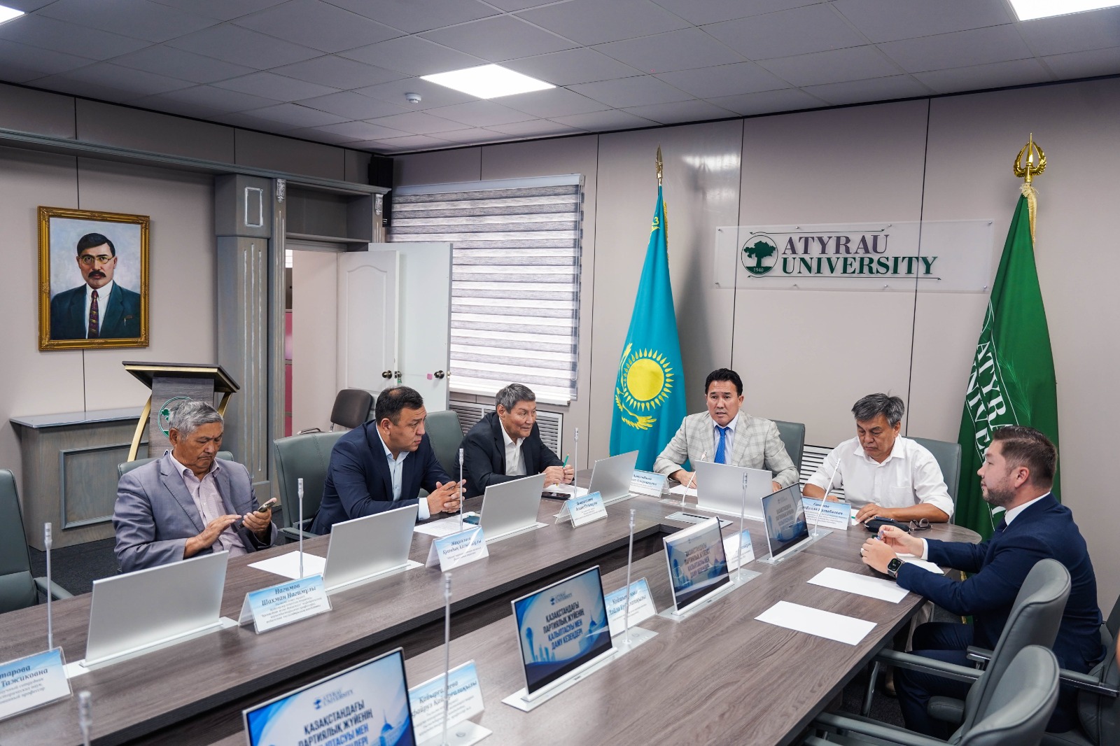 ПАРТИЯЛЫҚ ЖҮЙЕНІҢ ҚАЛЫПТАСУЫ МЕН ДАМУ КЕЗЕҢДЕРІ ТАЛҚЫЛАНДЫ