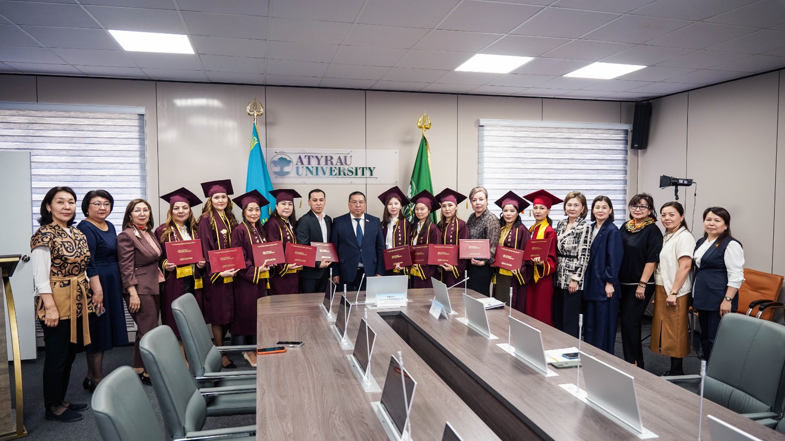 Магистранттарға диплом табыстау салтанаты өтті